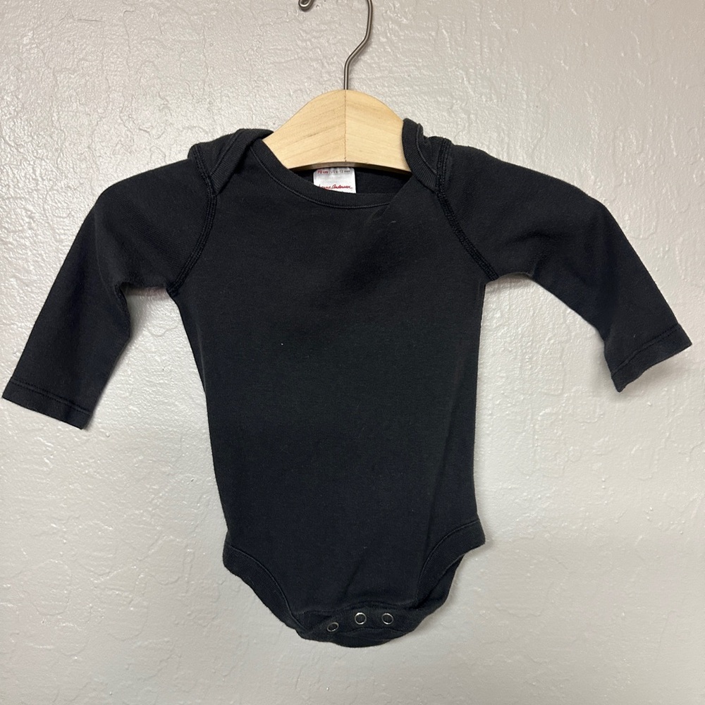 $10 ADD ON hanna andersson washed black bodysuit 6-12M Zara Mini Boden Baby Gap